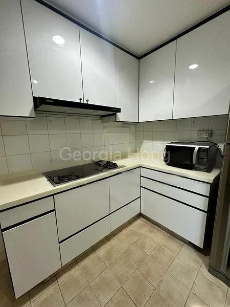 4 Bed Condo for Sale in  Duchess Crest - Image 1